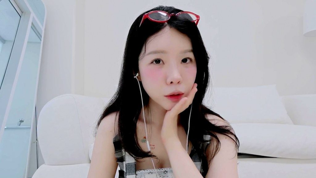 ASMR Yeonchu Ear Tattoo Shop Roleplay Patreon Video - SL Leaked