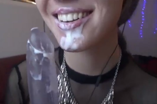 Peas And Pies Mermaid Blowjob & Facial Video - XXX Clip