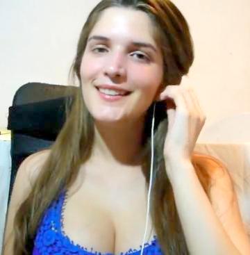 Luz ASMR Busty Girl Doing ASMR Very Exciting - HD Video
