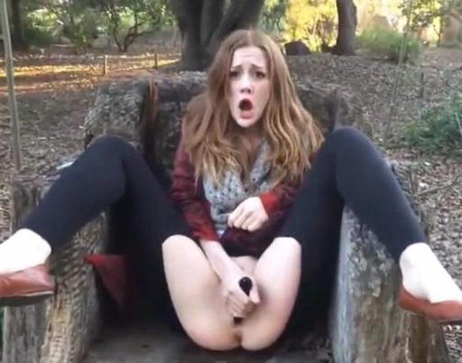 Ginger squirt in public - Sex Video