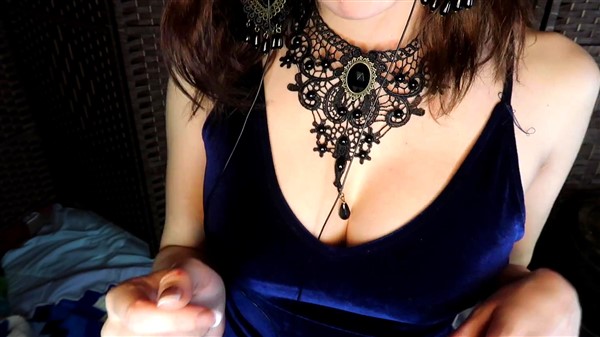 AftynRose ASMR Vampire Roleplay Video